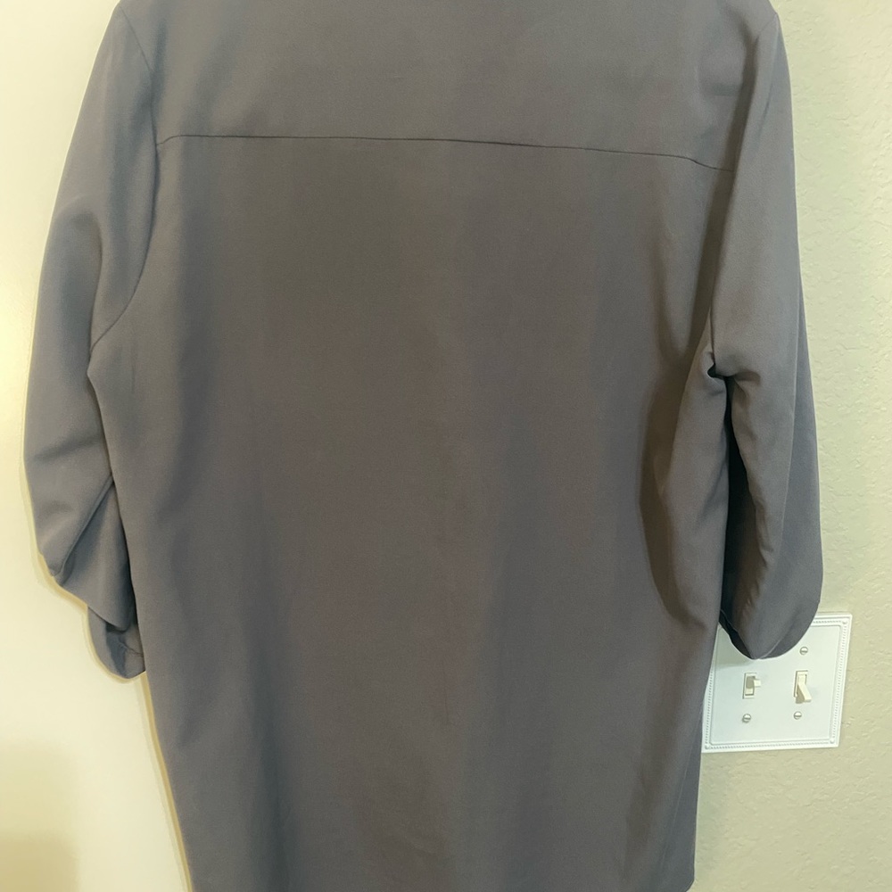 Cute blouse - Picture 3 of 3
